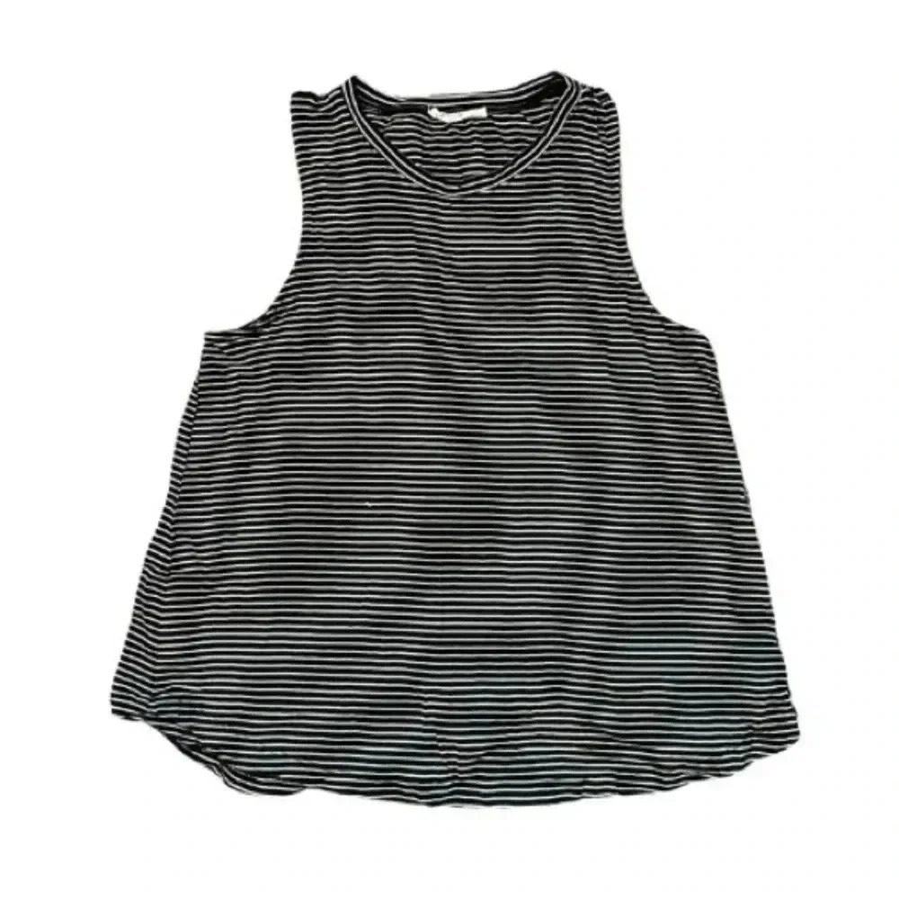 Black and white striped tank‎